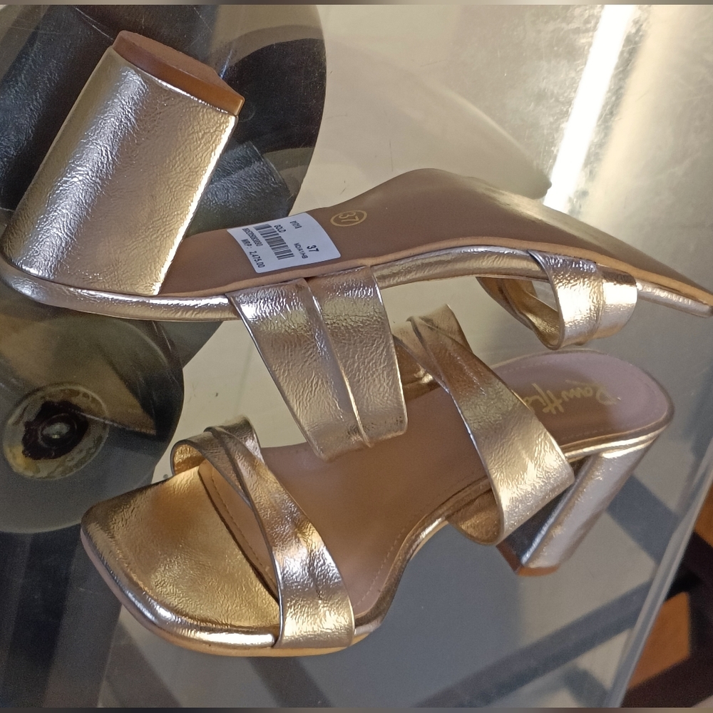 Rawhide Golden Block heel Sandal - Picture 6 of 14